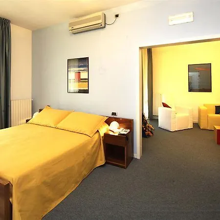 Hotel Il Cascinalenuovo Asti