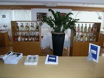 Hotel Il Cascinalenuovo Asti